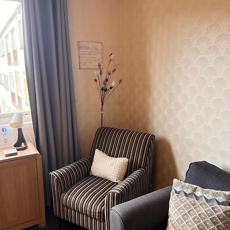 Crags View Apartment On The Royal Mile Edimburgo Exterior foto